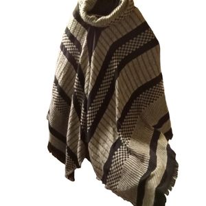 Winter Shaw. Size one size fits all. Like a XL. Dark Blue AND Grey. Very Clean.